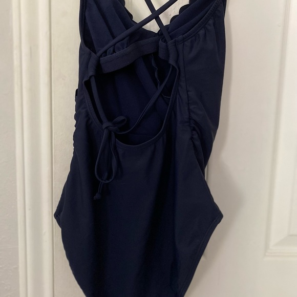 Gap navy scalloped adjustable one piece swimsuit NWOT - Picture 6 of 6
